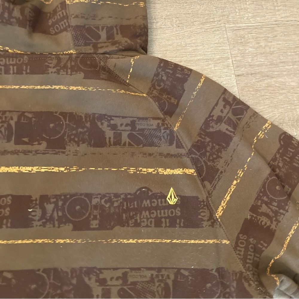 VolcomâStripped Hoodie L EUC - Picture 8 of 10